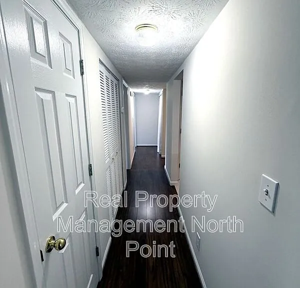 3513 Essex Ave — Photo 12