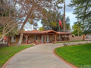 22603 Erwin St, Woodland Hills, CA 91367