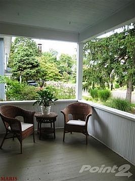 4th image of 530 Sunnyside Ave