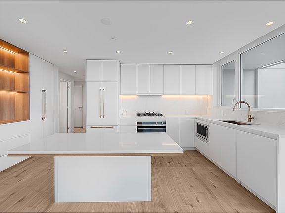 4th image of 720 Farrow St #1405