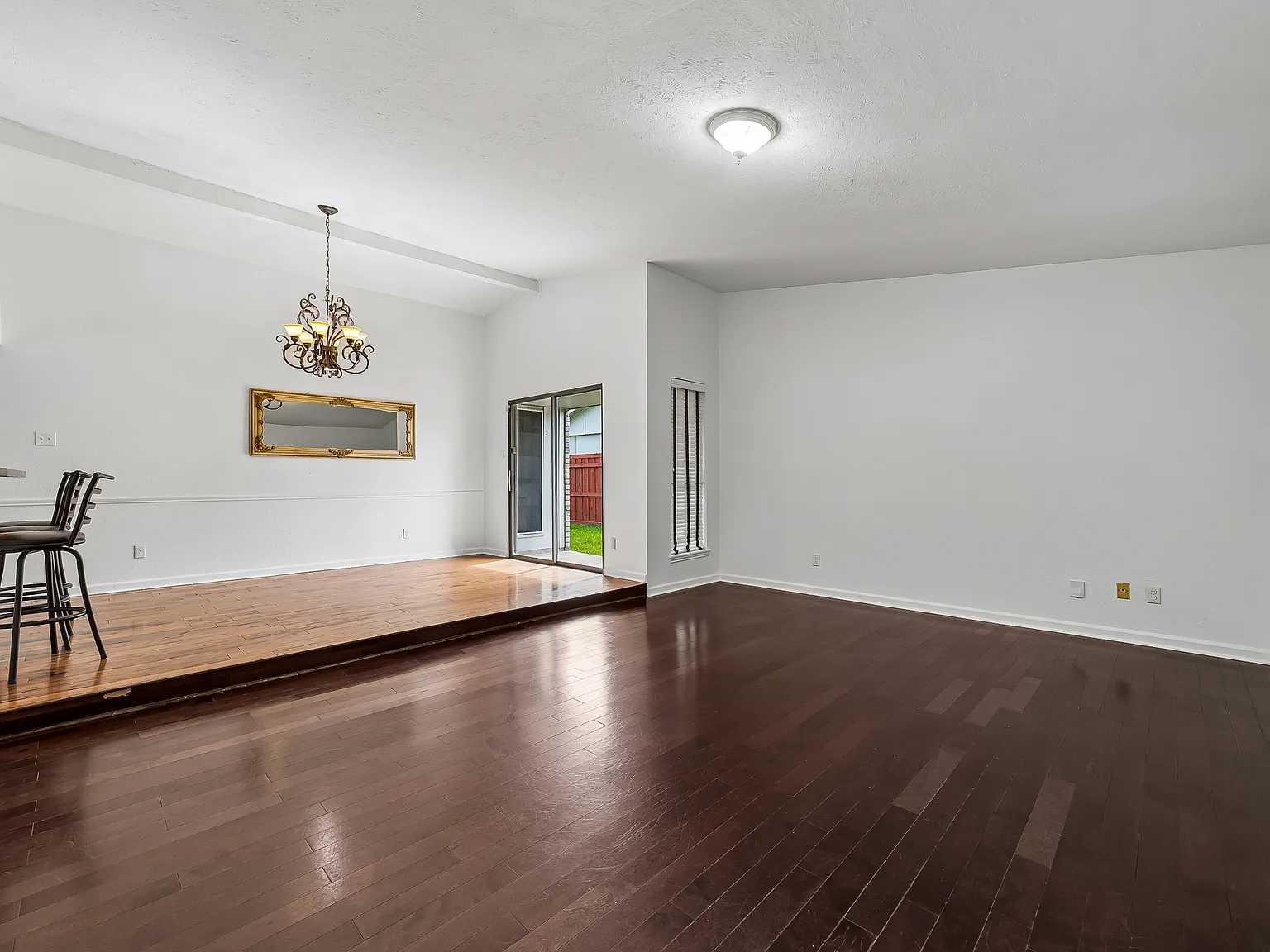 3 bed, 2151 sqft, $2,850 — Photo 4