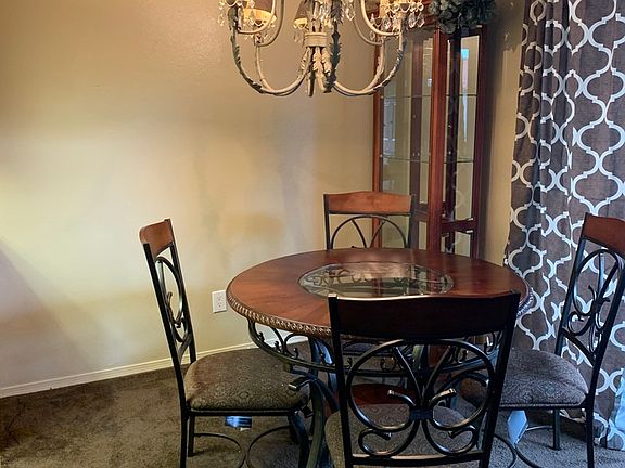2nd image of 5923 McKinney Dr NE