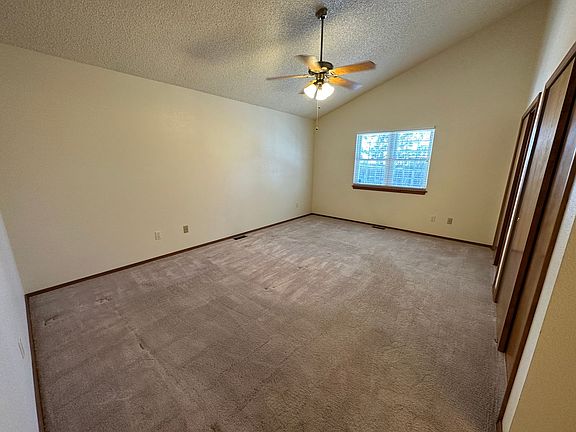 5th image of 8285 Telegraph Dr