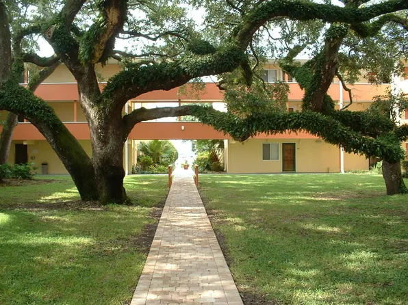 209 Miracle Strip Pkwy #E203, Mary Esther, FL 32569