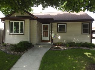 917 N 16th St, Manitowoc, WI 54220
