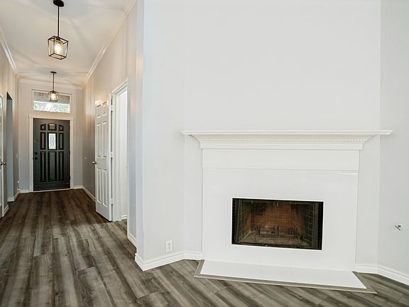 4th image of 5905 Sandalwood Dr