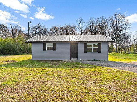 3rd image of 2221 Cave Hollow Rd NE