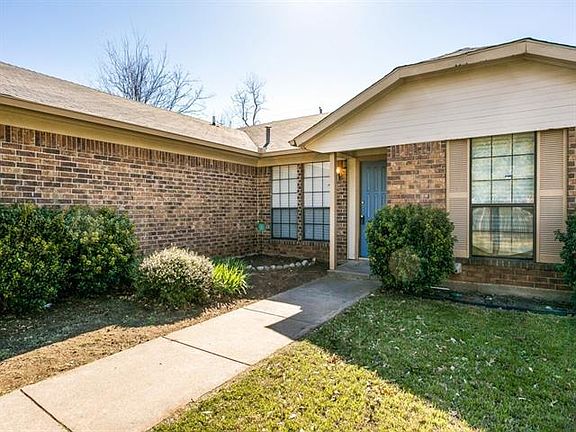 2nd image of 2909 Amber Dr S