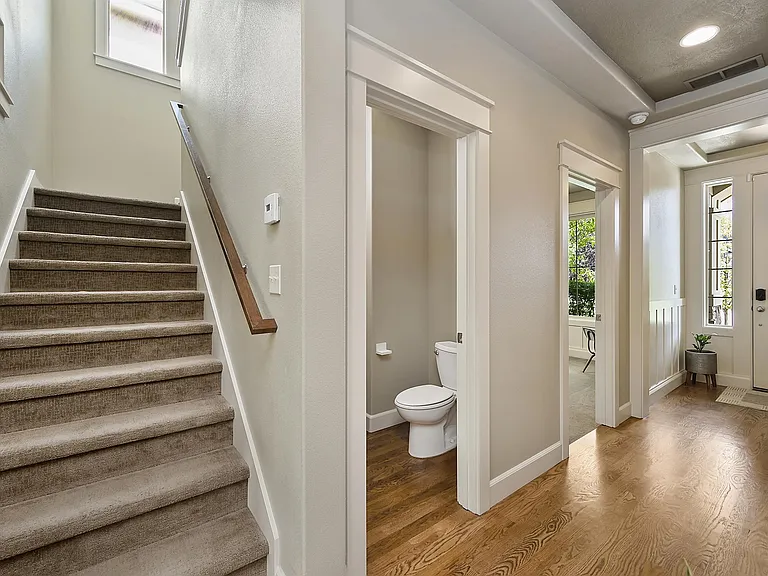691 W Cagney St — Photo 20