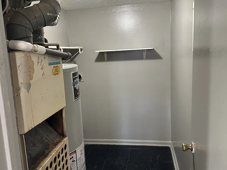 3009 Mid Dale Ln #4 — Photo 4