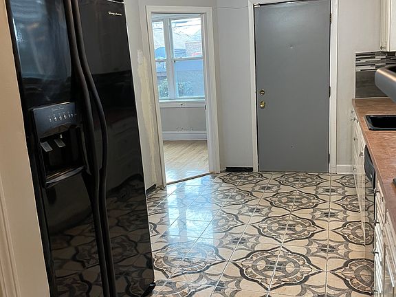 5th image of 8224 S Hermitage Ave #1
