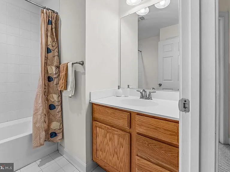 1627 Whitehall Dr — Photo 23