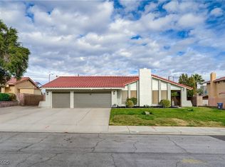 702 Montvilla Dr, Las Vegas, NV 89123