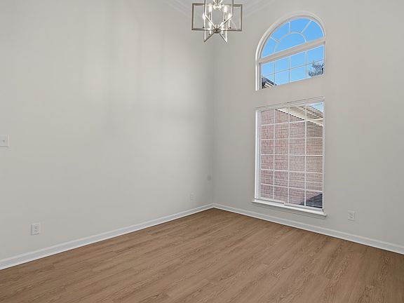 4th image of 121 Primo Cir