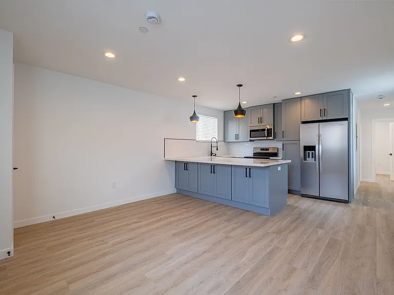 Pullman Lane Residences — Photo 51