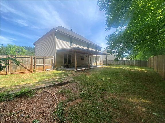 5th image of 725 Cricket Hill Trl