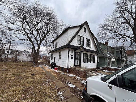 2nd image of 14227 Glenfield St