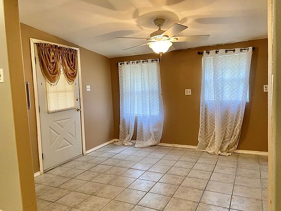 4th image of 2322 Edna Dr