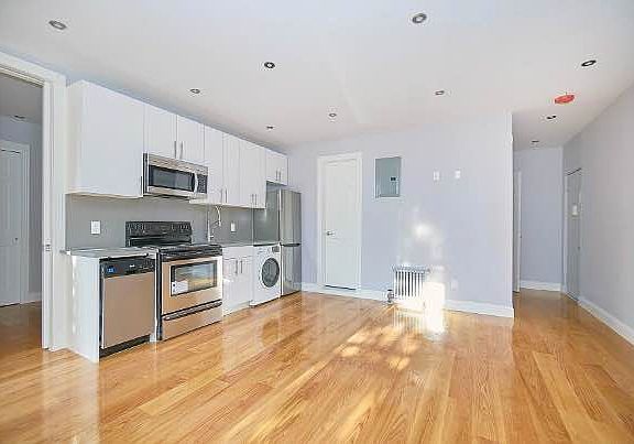 3rd image of 854 W 180th St #1GG