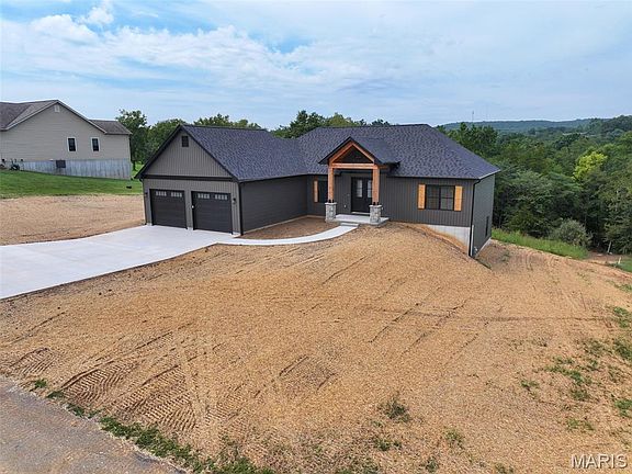 2nd image of 150 Ethlyn Dr