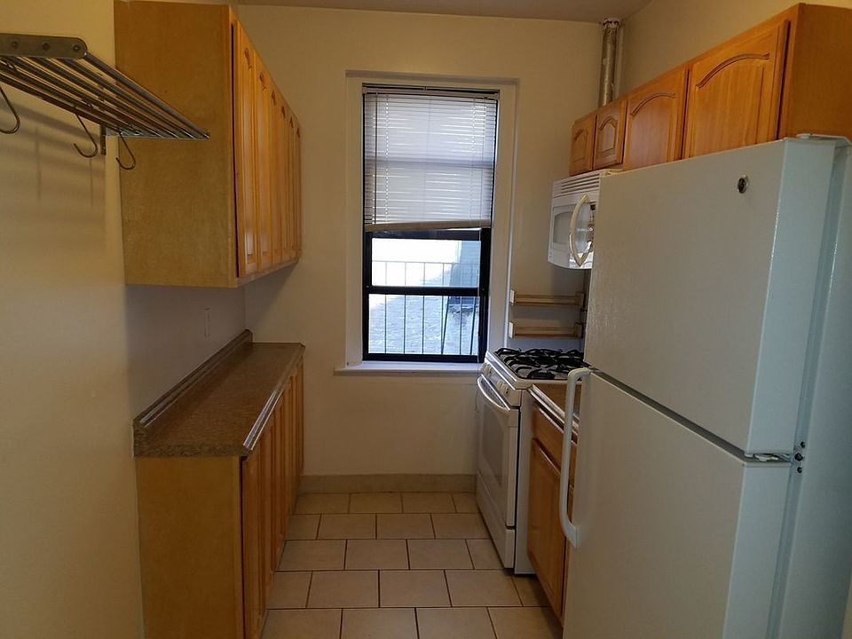 1st image of 4207 34th Ave APT 4A