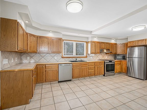 3rd image of 43 Granville Ave