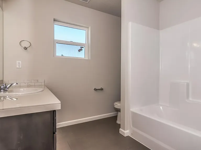 20527 SE Cameron Ave — Photo 10