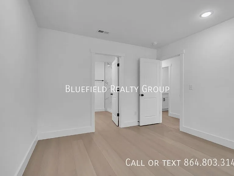 72 Blackstock Rd — Photo 12