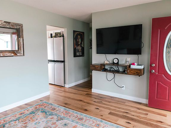 5th image of 1815 Fairfield Dr