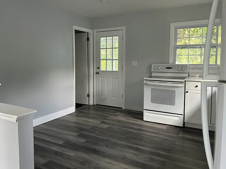 152 Cottage Rd — Photo 4