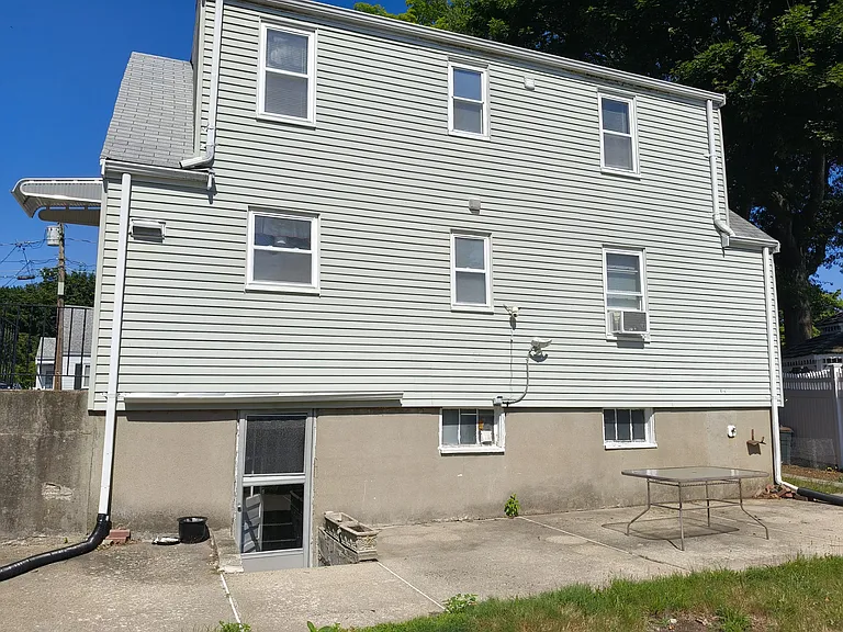 31 Falmouth Rd — Photo 18