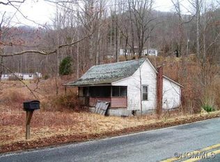 961 Brushy Creek Rd, Spruce Pine, NC 28777