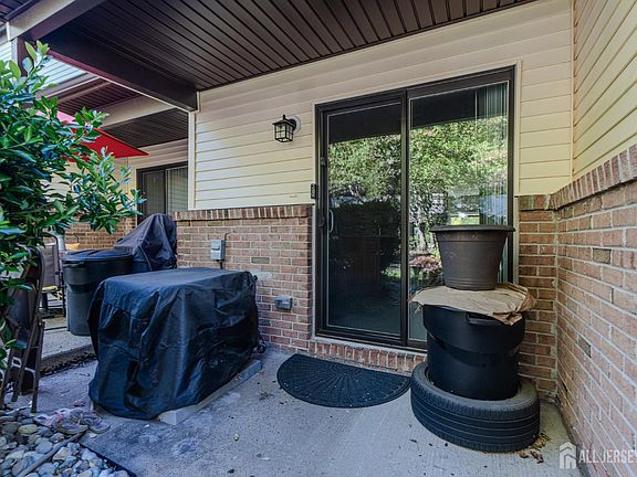 3rd image of 103 Aspen Dr
