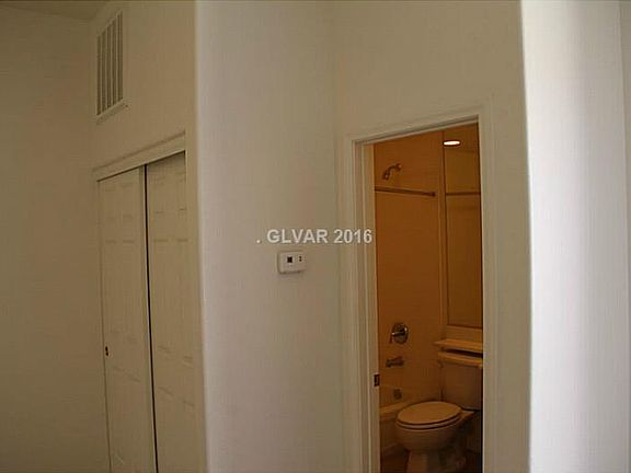 5th image of 5596 Villa Lucia Ct #0