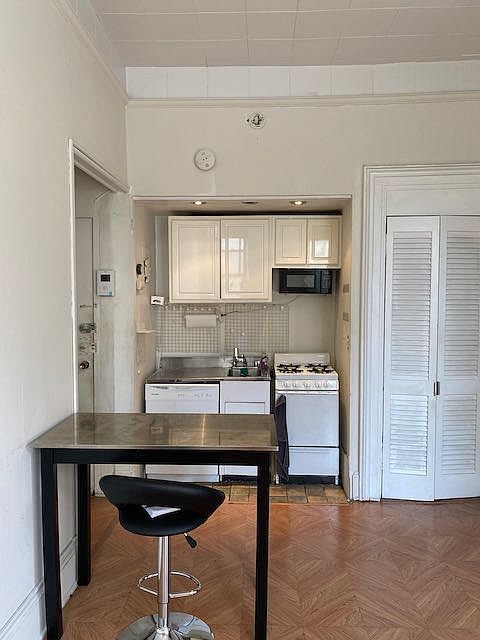2nd image of 137 E 35th St #2A