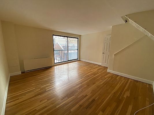 1st image of 123 E 54th St APT 6c