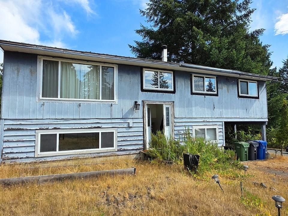 1st image of 614 7th St