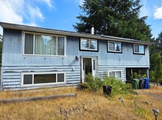 614 7th St, Nanaimo, BC V9R 1G2