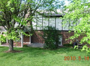 608 Quail Dr, Bluefield, VA 24605