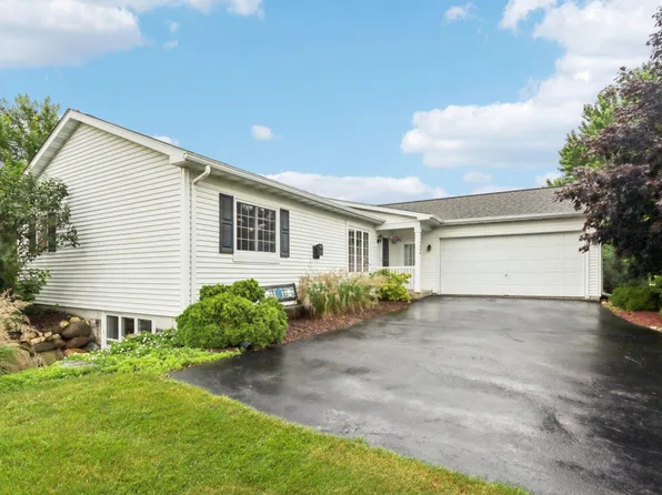 2600 Joanne DRIVE, Waukesha, WI 53188