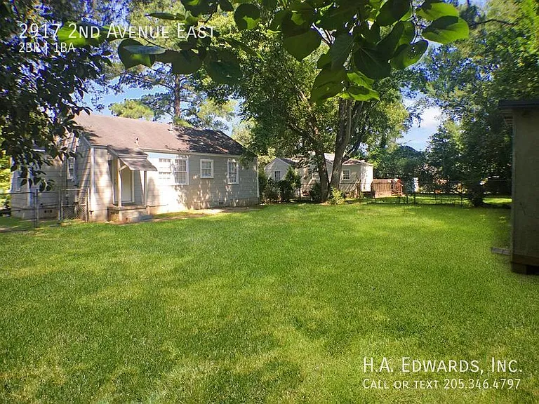 2917 2nd Ave E — Photo 1