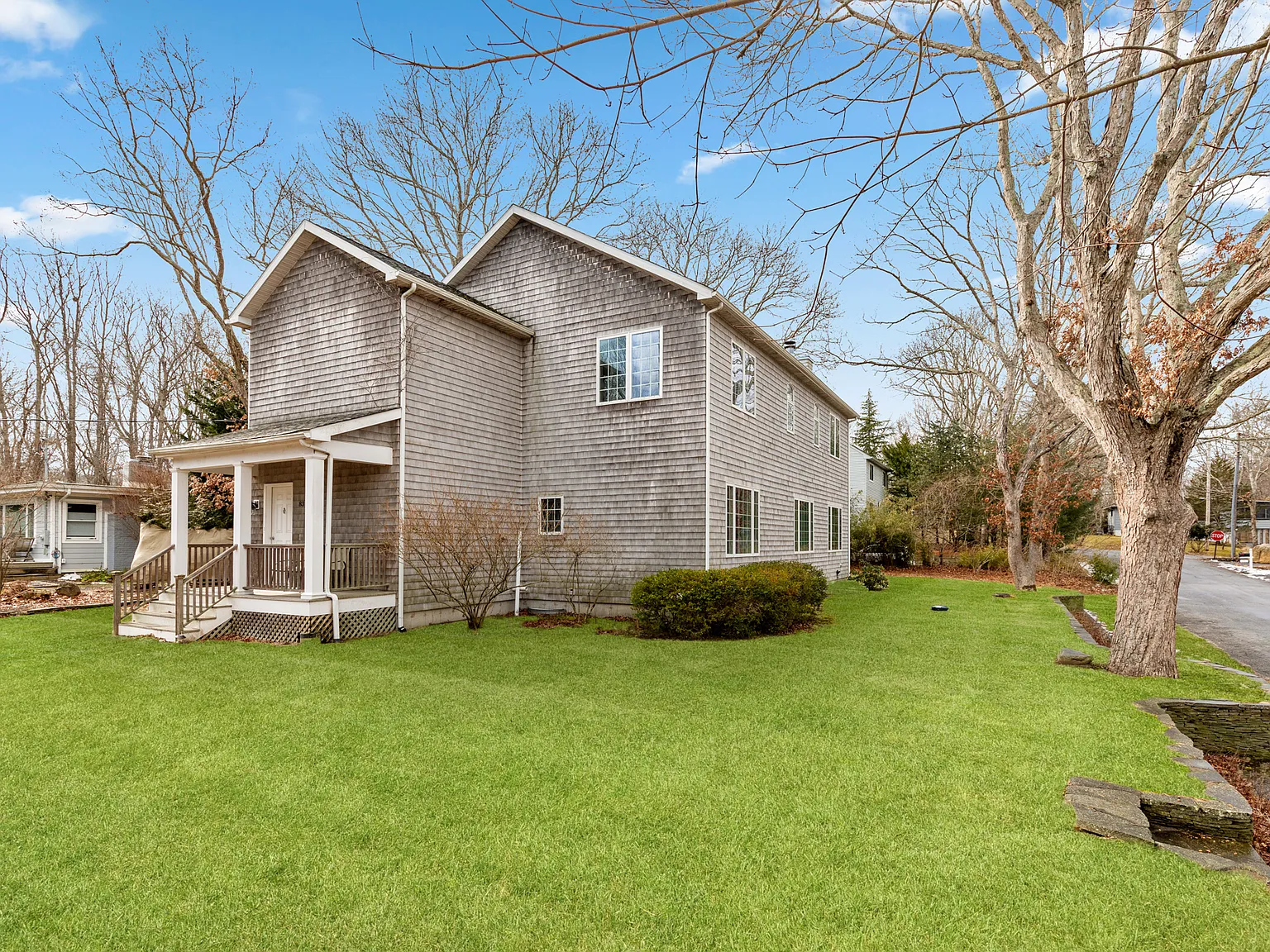 Sag Harbor Village Home for Rent! — Photo 2