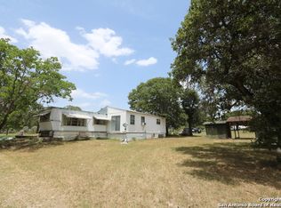 224 Shady Oak, Adkins, TX 78101