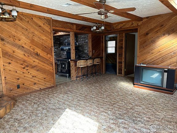 3rd image of 371 Spruce Dr