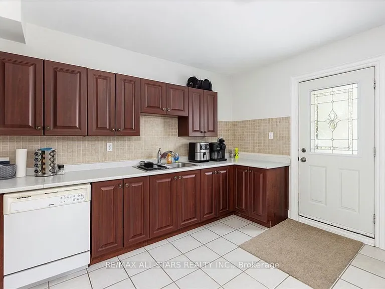 387 Ontario St #MAIN FLOOR — Photo 5