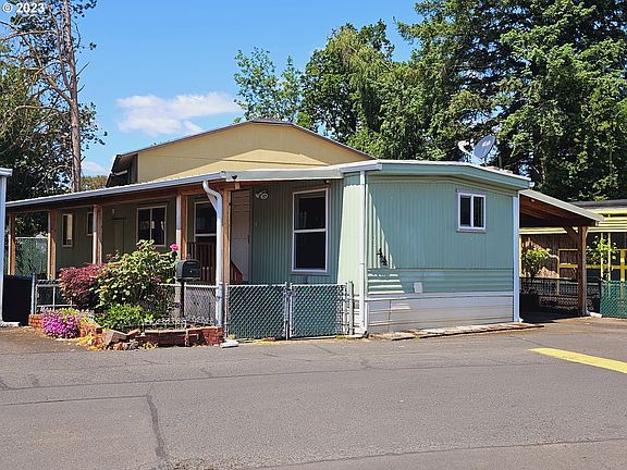 2nd image of 2710 SE Courtney Ave Unit 44