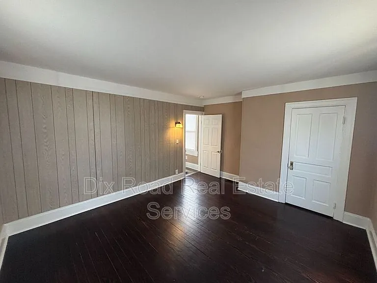 332 Hudson Ave — Photo 31