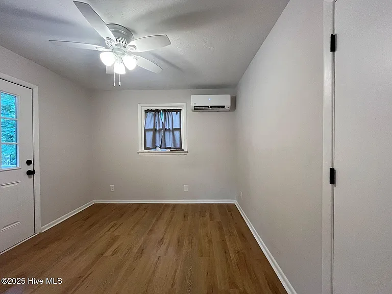 440 E Massachusetts Ave — Photo 38
