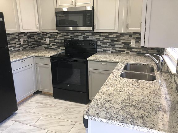 2nd image of 1510 Sandalwood Dr #1510