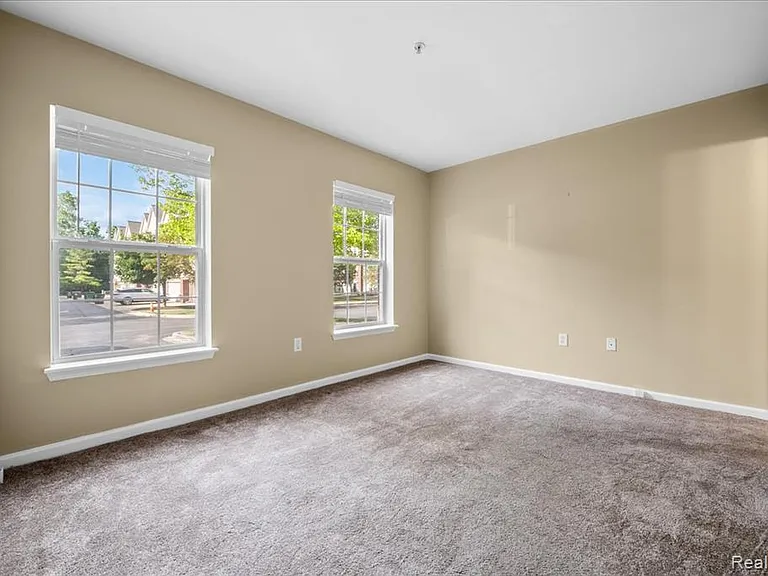 22684 Goddard Rd — Photo 18
